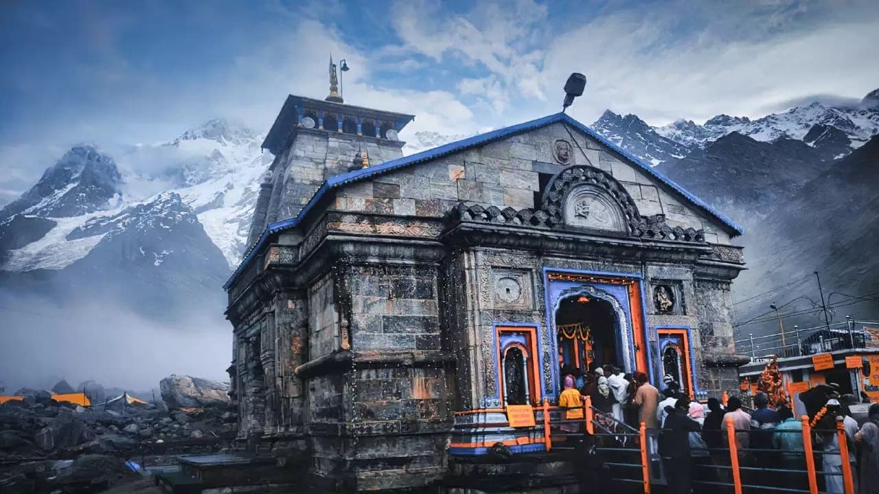6 Famous Shiva Temples in India to Visit During Sawan