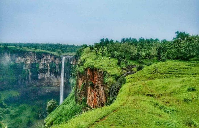 10 Best Weekend Spot Near Indore To Visit This Monsoon