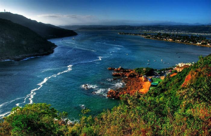 6 Picturesque Lakes In South Africa Pouring You in Natural beauty