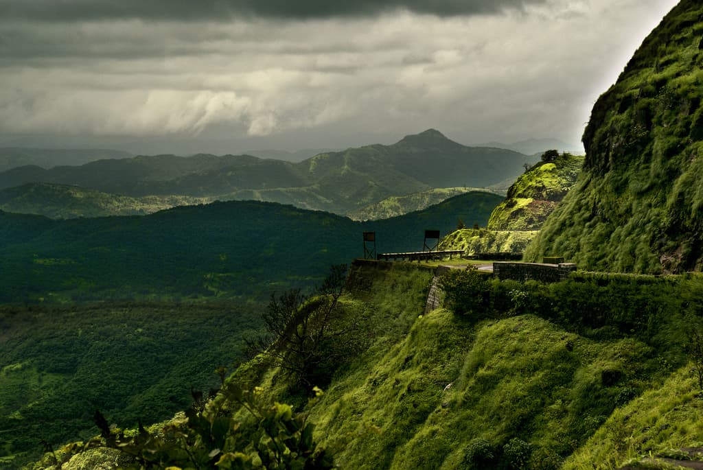 17 Stunning monsoon destinations in India that will pour you with amazement!