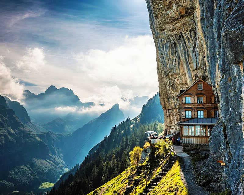 15 Most Amazing Isolated Homes