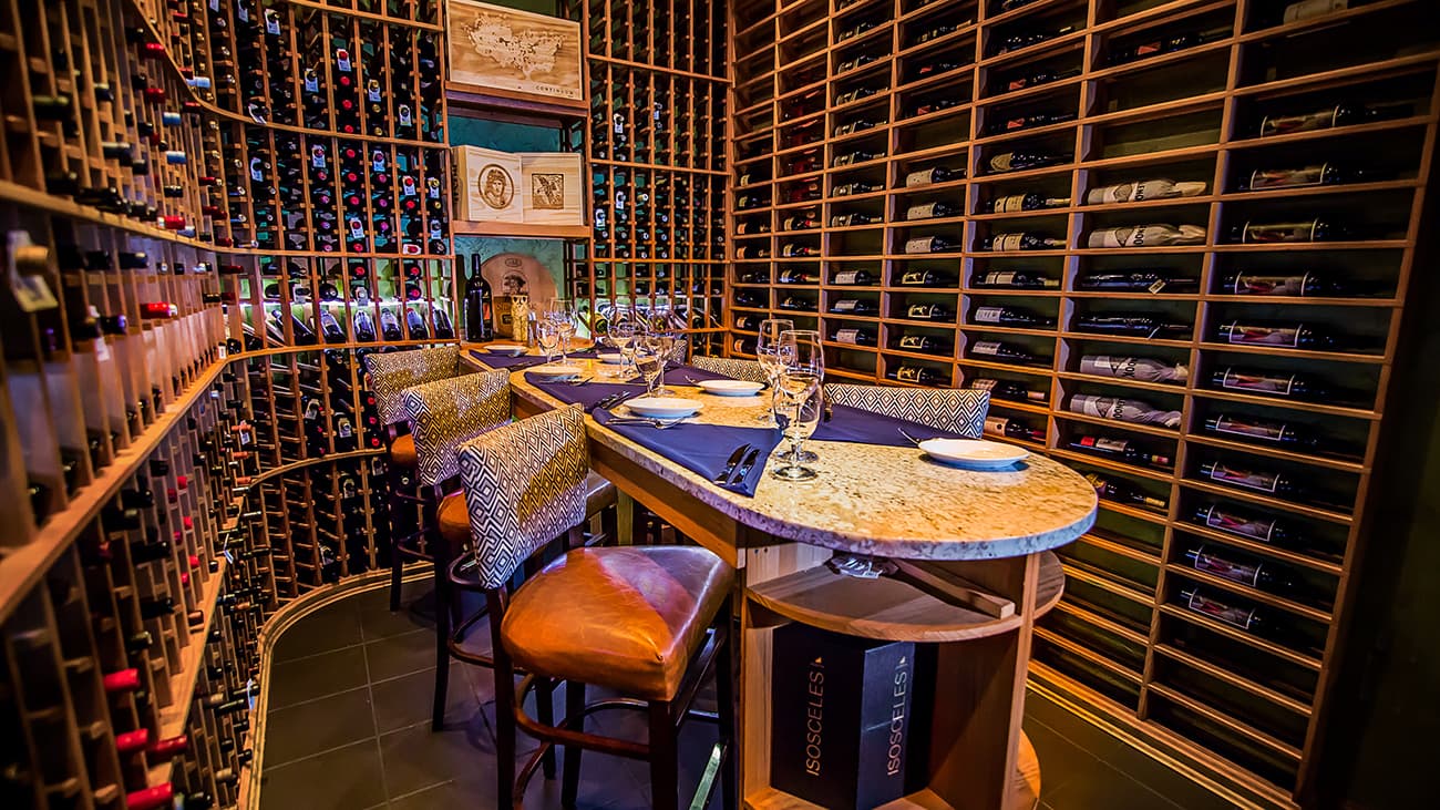 Most Romantic Restaurants To Dine On This Valentines Day