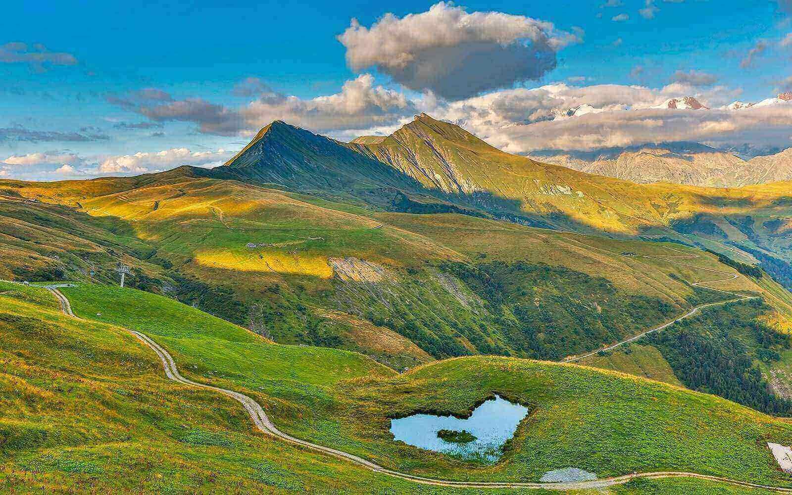 Visit Naturally Heart-Shaped Spots Around The World On Valentines Day