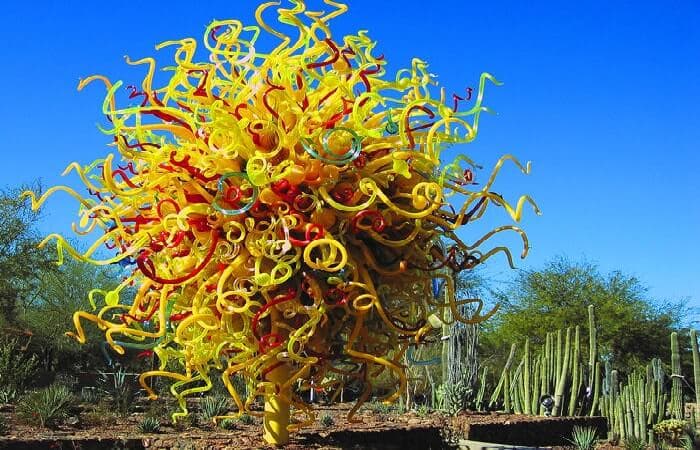 Let's Visit the World's Most Beautiful Gardens This Year