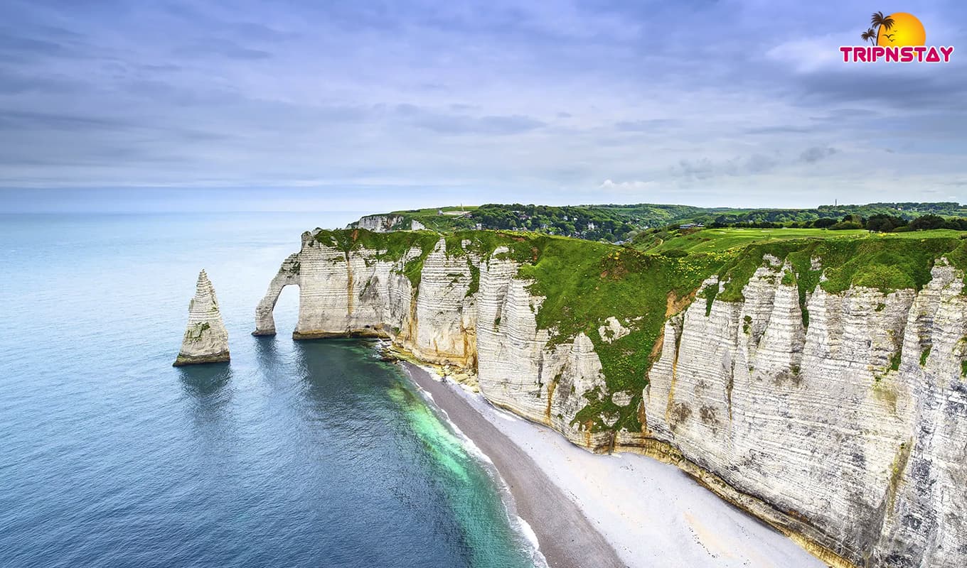 Discover The 12 Best Historical And Beautiful Places In France