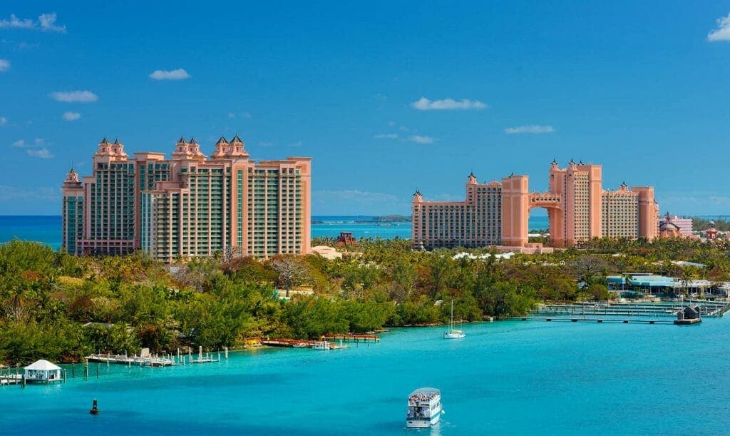 Discovering the Idyllic Beauty of The Bahamas: 11 Great Places to Visit