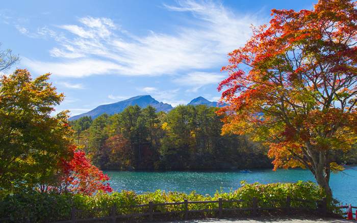 Goshiki-Numa The five colored lakes