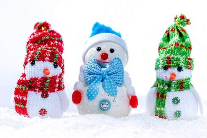Harbin Stare in amazement at thousands of snowmen