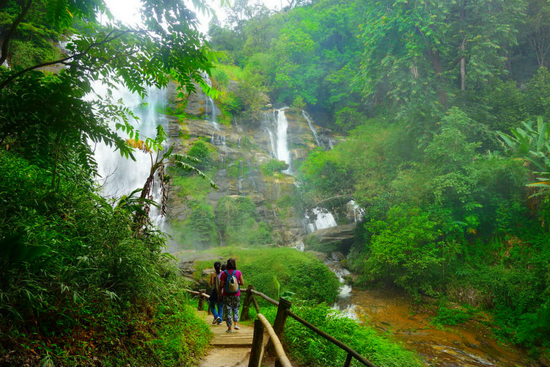 places to visit in thailand with friends