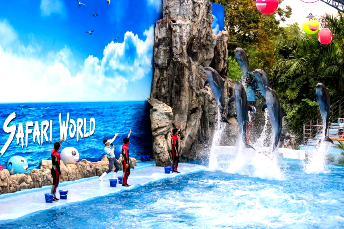 safari world 