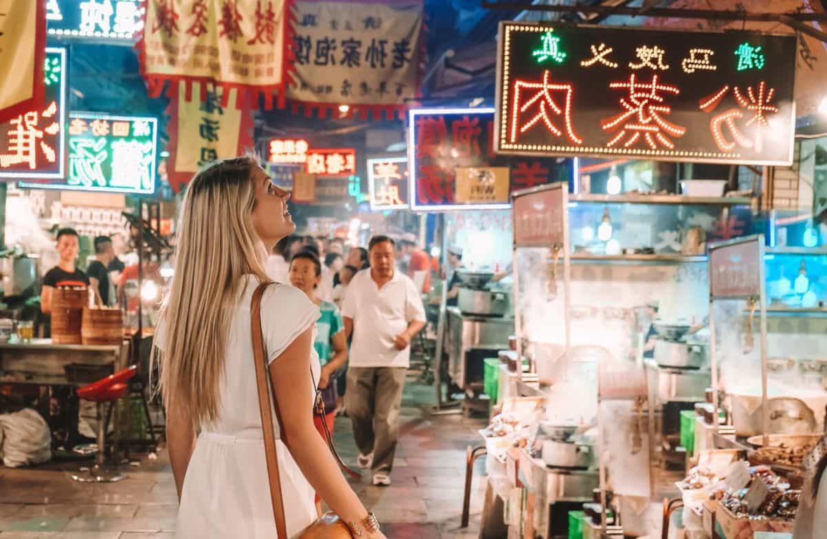 solo travel tips 