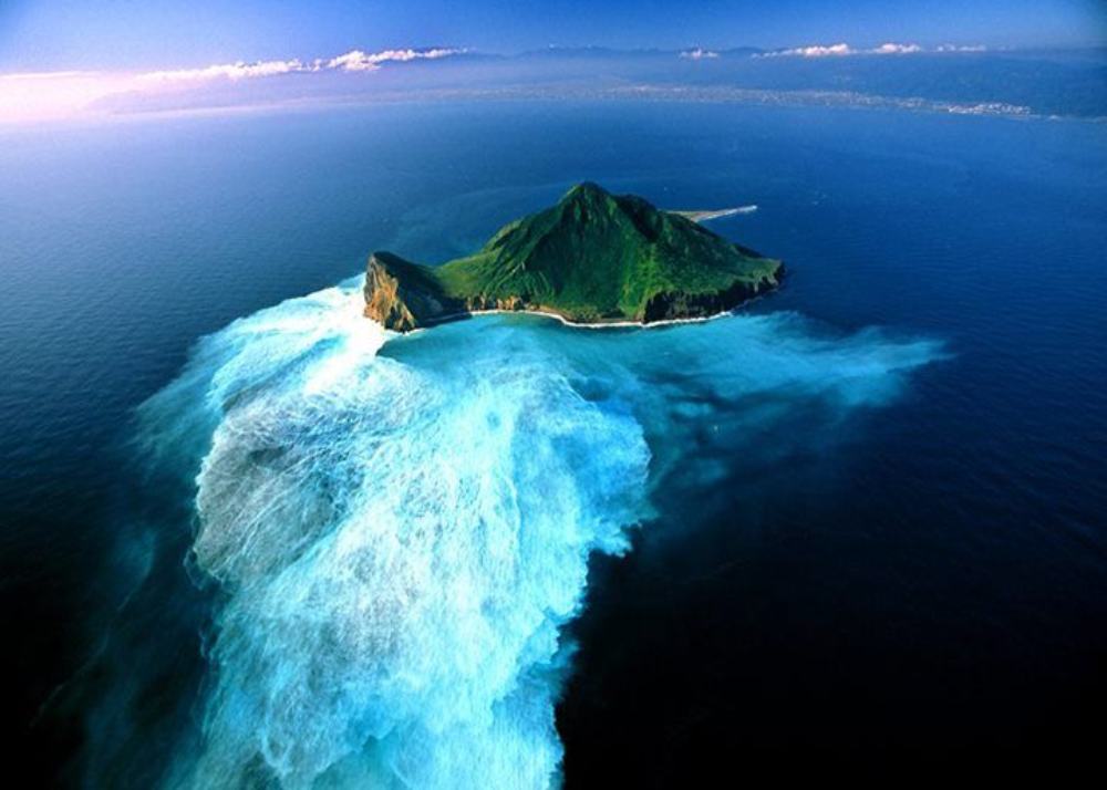 weirdly shaped islands