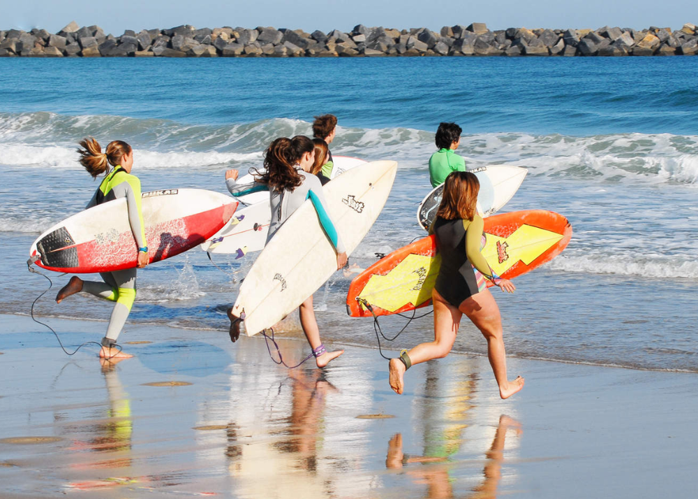 surfing in costa rica