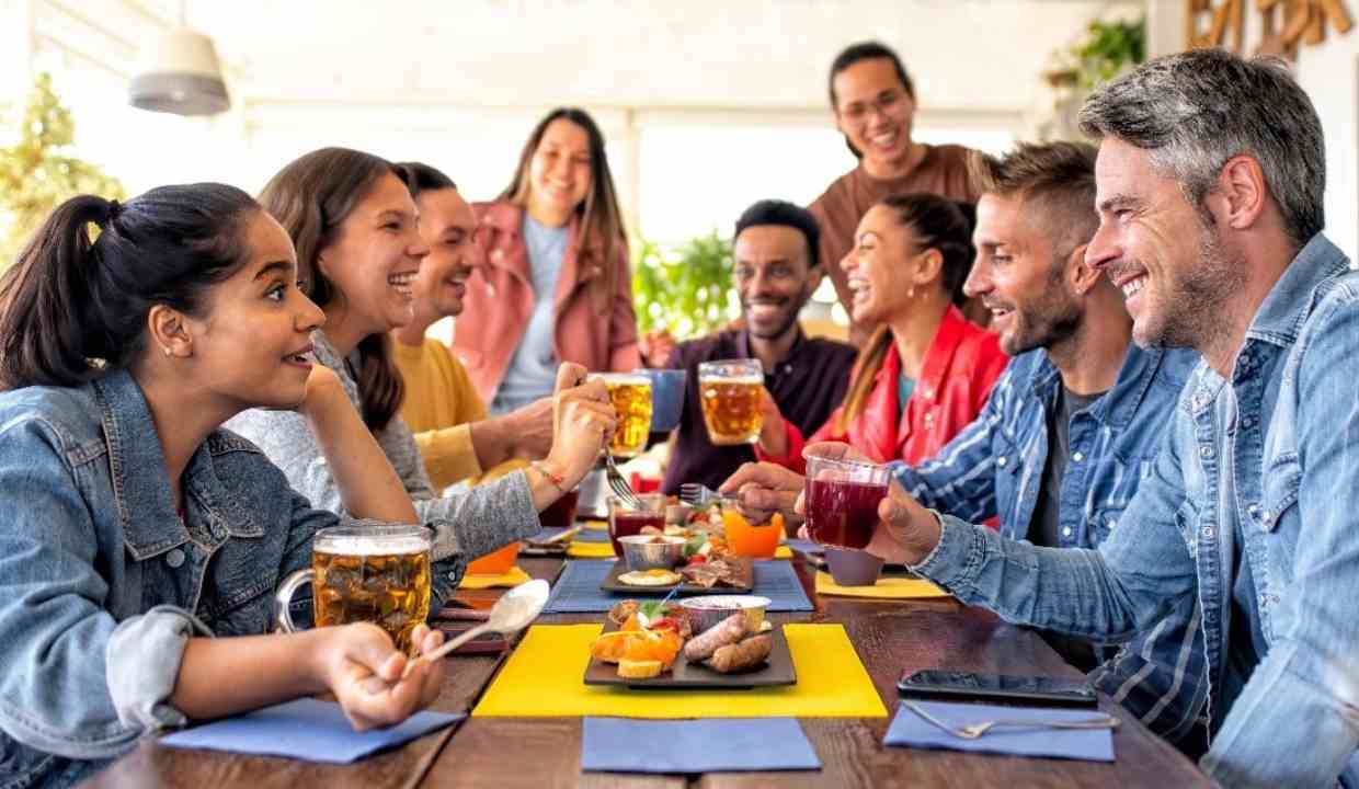 Meal planning and dining out