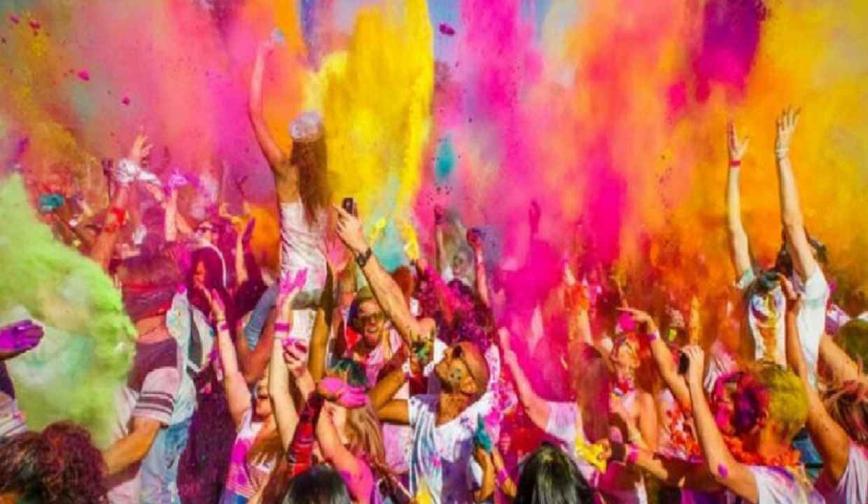 Holi 