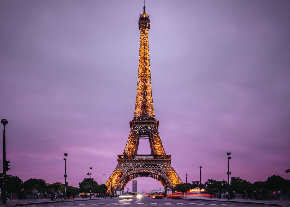 Eiffel Tower - Symbolize Paris