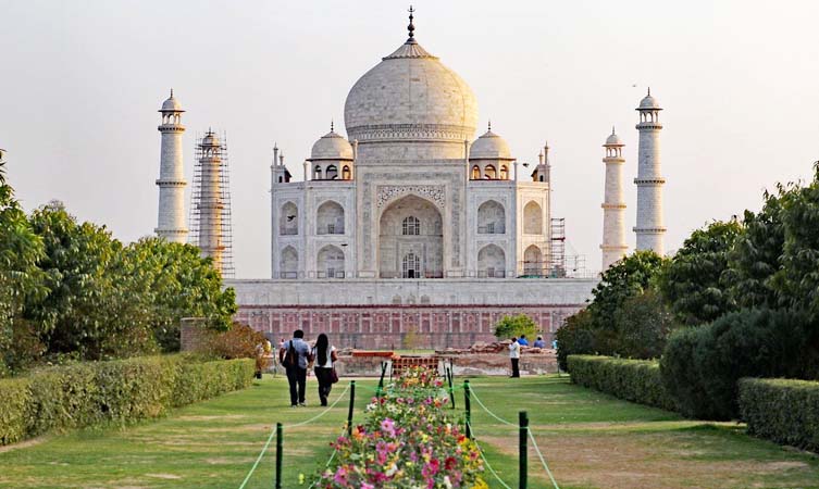 Mehtab Bagh: The Taj's Riverside Companion 